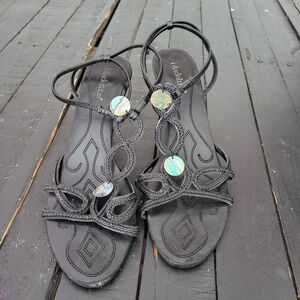 Madeline Flame Women's 8 Black Strappy Sandals Heels Pumps Shell Charm Dangle